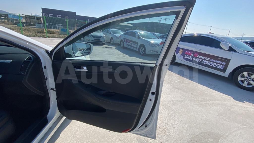 2016 HYUNDAI YF SONATA THE BRILLIANT 16 OF 16 TAXI REAL MILEAGE - 38