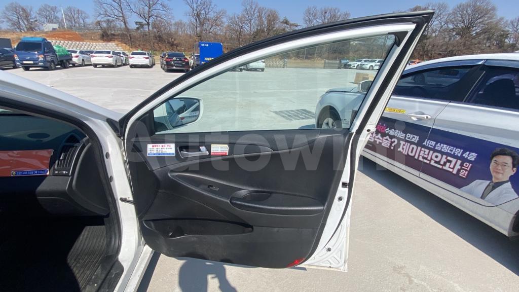 2016 HYUNDAI YF SONATA THE BRILLIANT 16 OF 16 TAXI REAL MILEAGE - 39