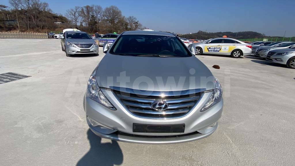 KMHEC41LBGA685440 2016 HYUNDAI YF SONATA THE BRILLIANT 16 OF 16 TAXI REAL MILEAGE-0