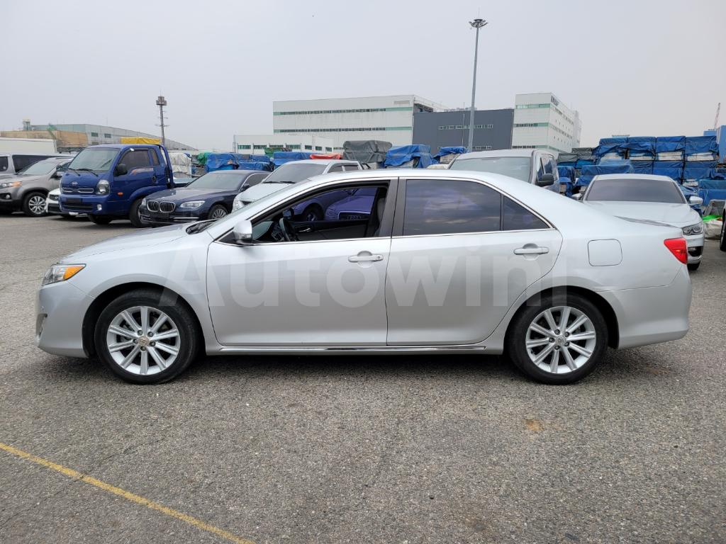 2012 TOYOTA  CAMRY FULL OPTION - 10