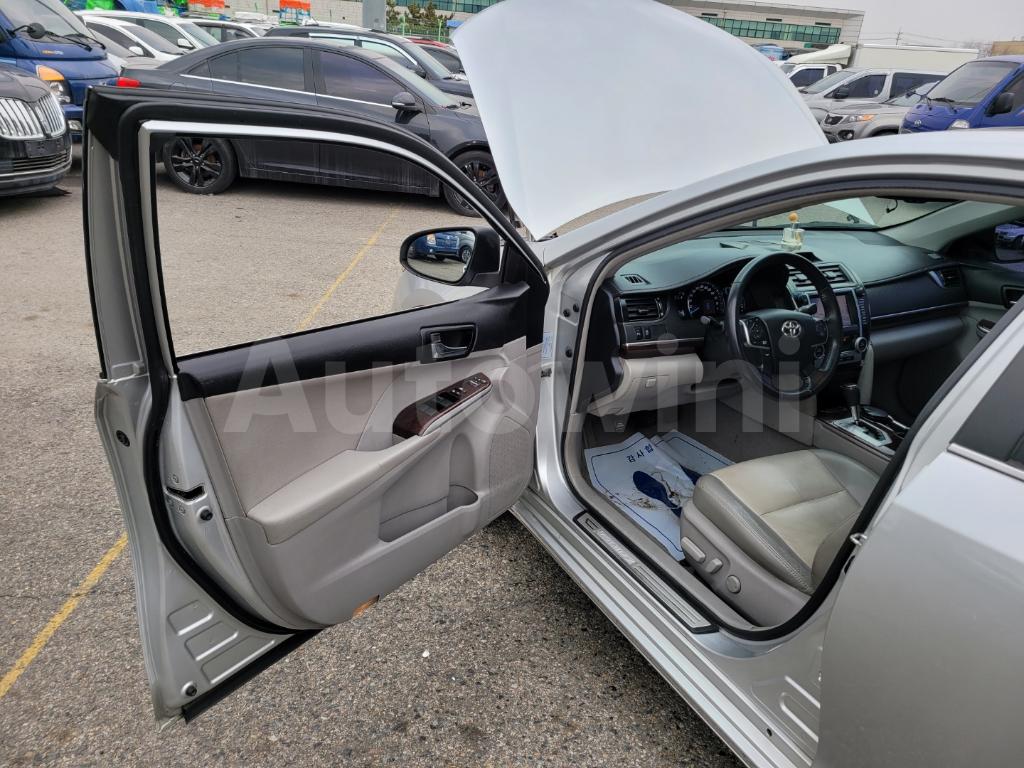 2012 TOYOTA  CAMRY FULL OPTION - 27