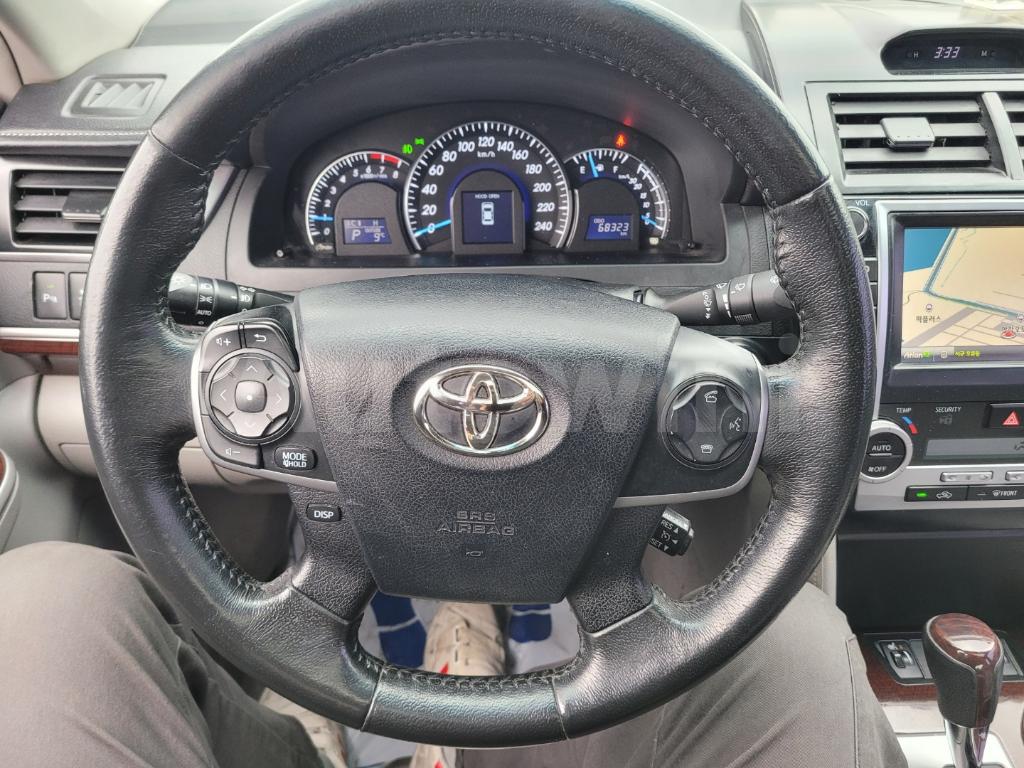 2012 TOYOTA  CAMRY FULL OPTION - 35