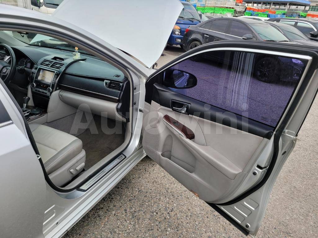 2012 TOYOTA  CAMRY FULL OPTION - 40