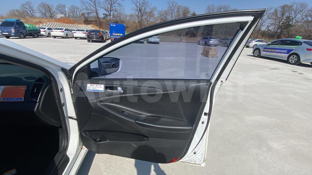 2016 HYUNDAI YF SONATA THE BRILLIANT 16 OF 16 TAXI REAL MILEAGE - 12