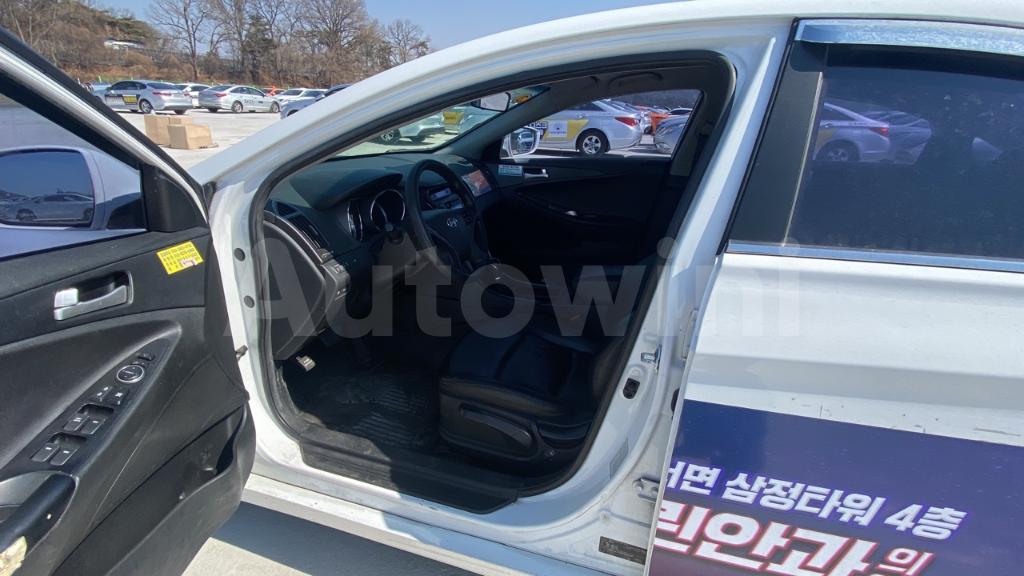 2016 HYUNDAI YF SONATA THE BRILLIANT 16 OF 16 TAXI REAL MILEAGE - 31