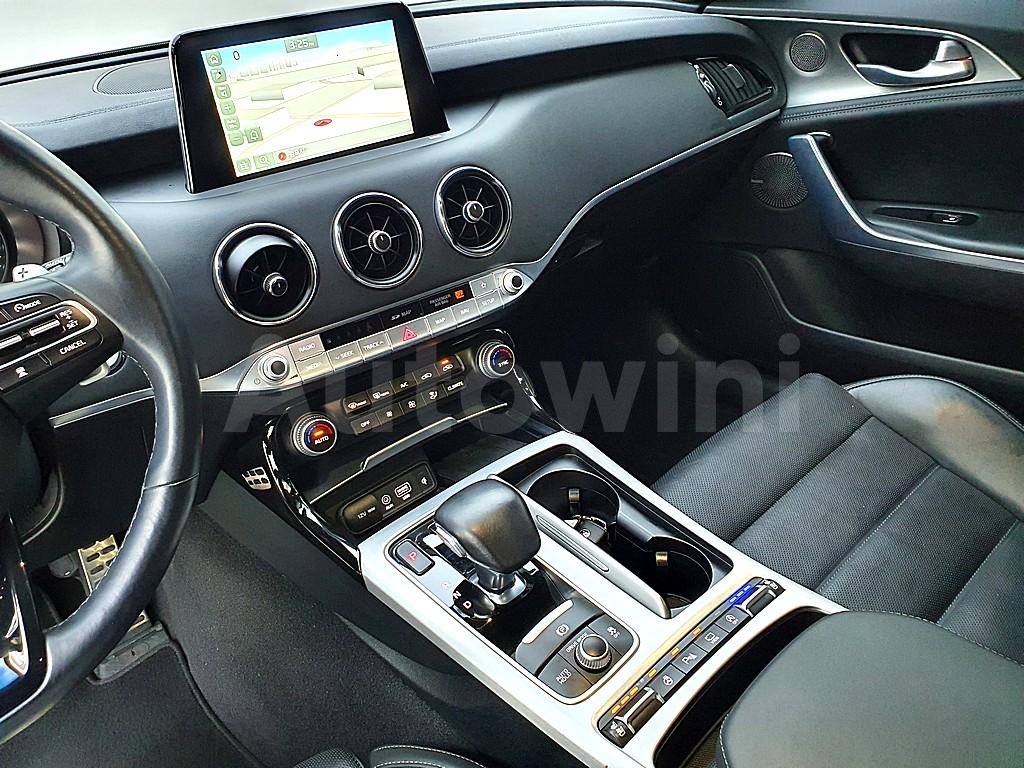 2019 KIA STINGER 2.0 TURBO 2WD PLATINUM - 10