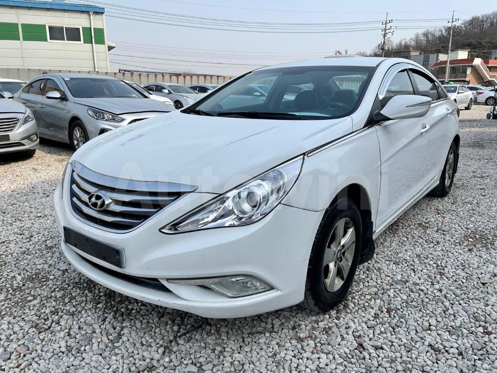 KMHEC41LBGA679532 2016 HYUNDAI YF SONATA THE BRILLIANT LPG TAXI-1