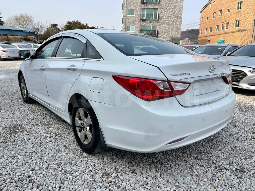 KMHEC41LBGA679532 2016 HYUNDAI YF SONATA THE BRILLIANT LPG TAXI-3