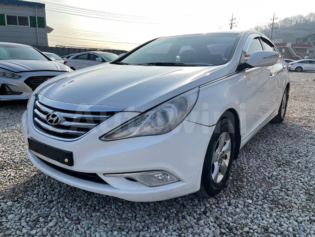 KMHEC41LBGA683749 2016 HYUNDAI YF SONATA THE BRILLIANT LPG TAXI-1