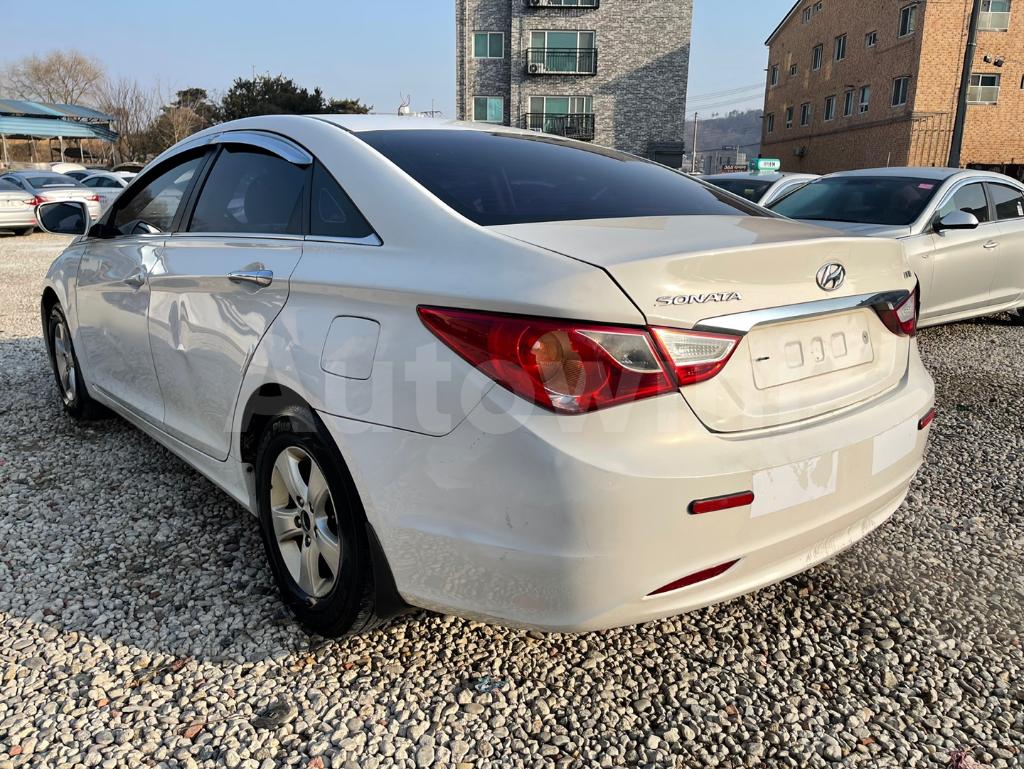 KMHEC41LBGA683749 2016 HYUNDAI YF SONATA THE BRILLIANT LPG TAXI-3