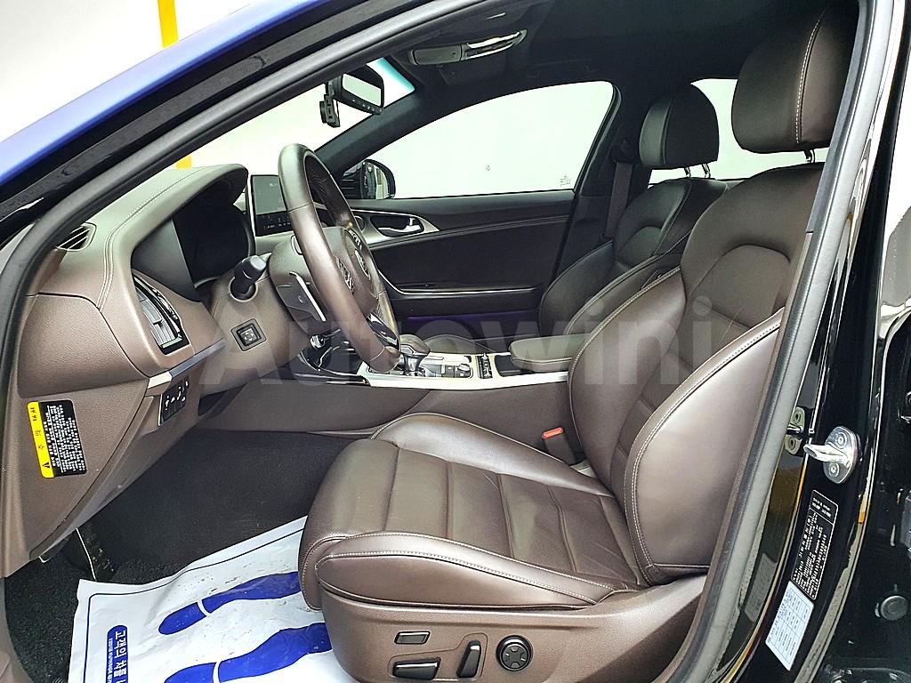 2019 KIA STINGER 2.0 TURBO 4WD PLATINUM - 9
