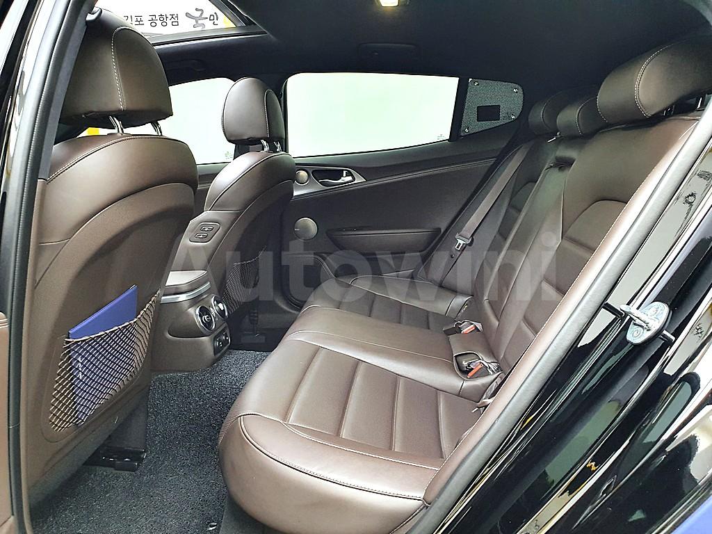 2019 KIA STINGER 2.0 TURBO 4WD PLATINUM - 10