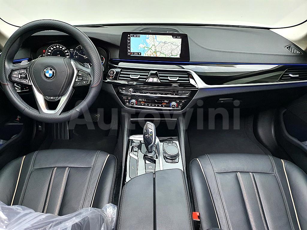 WBAJC3106JD031627 2018 BMW  5 SERIES G30  520D LUXURY SPECIAL EDITION-4