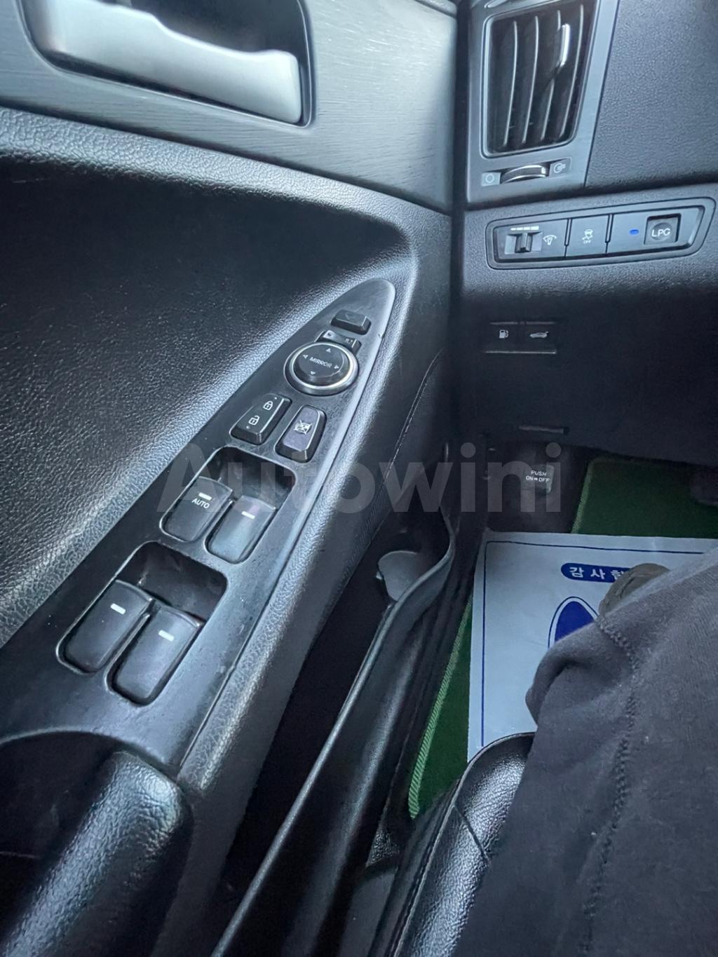 2016 HYUNDAI YF SONATA THE BRILLIANT LPG TAXI - 18