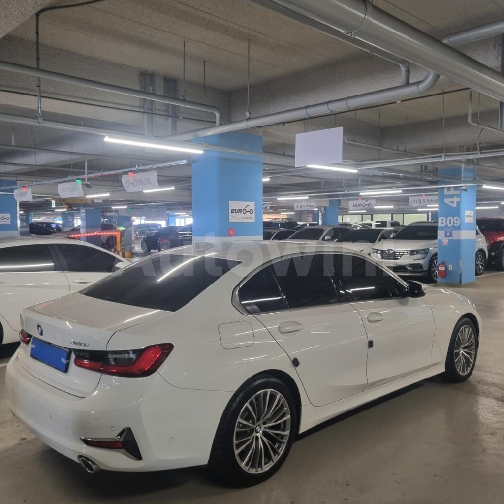 WBA5X5104LFJ29354 2020 BMW 3 SERIES F30  REAL.MILEAGE REAL.CAMP.SUNROOF-4