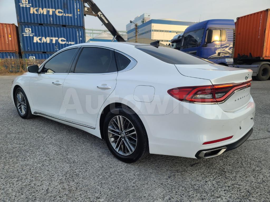KMHF141RBHA026797 2017 HYUNDAI GRANDEUR IG AZERA SUN ROOF DIESEL ACCIDENT FREE-3