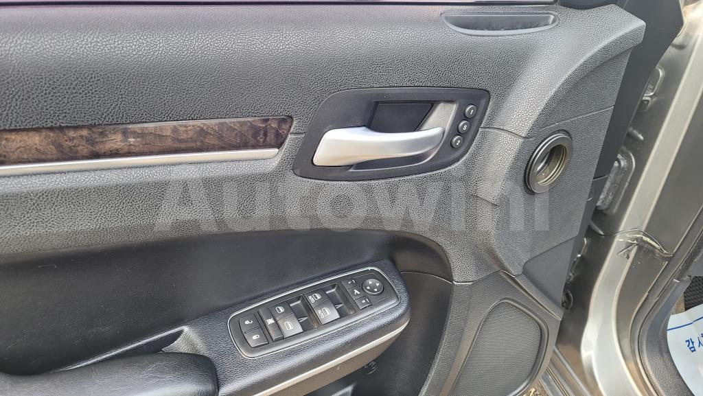 2012 CHRYSLER  300C FULL-OPTION/SUNROOF - 18