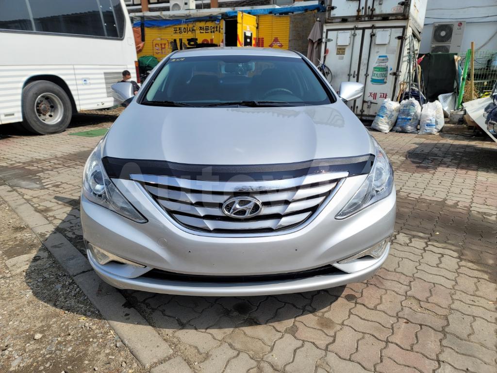 2016 HYUNDAI YF SONATA THE BRILLIANT A/T - 8