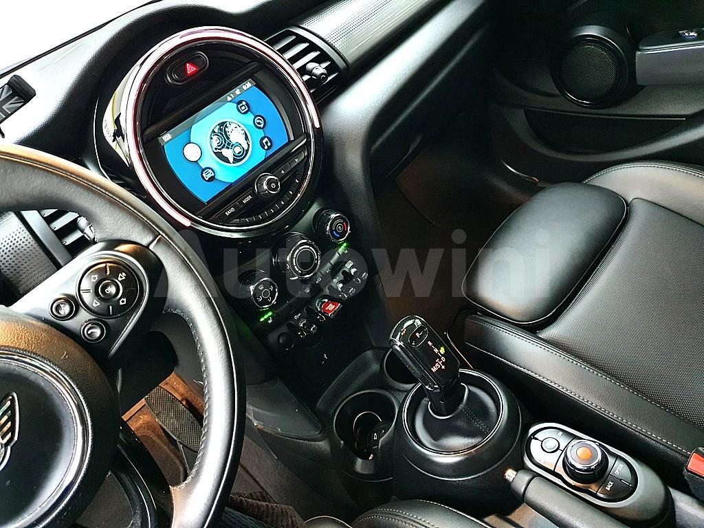 2019 MINI COOPER D 1.5 5 DOOR 3RD GEN - 11