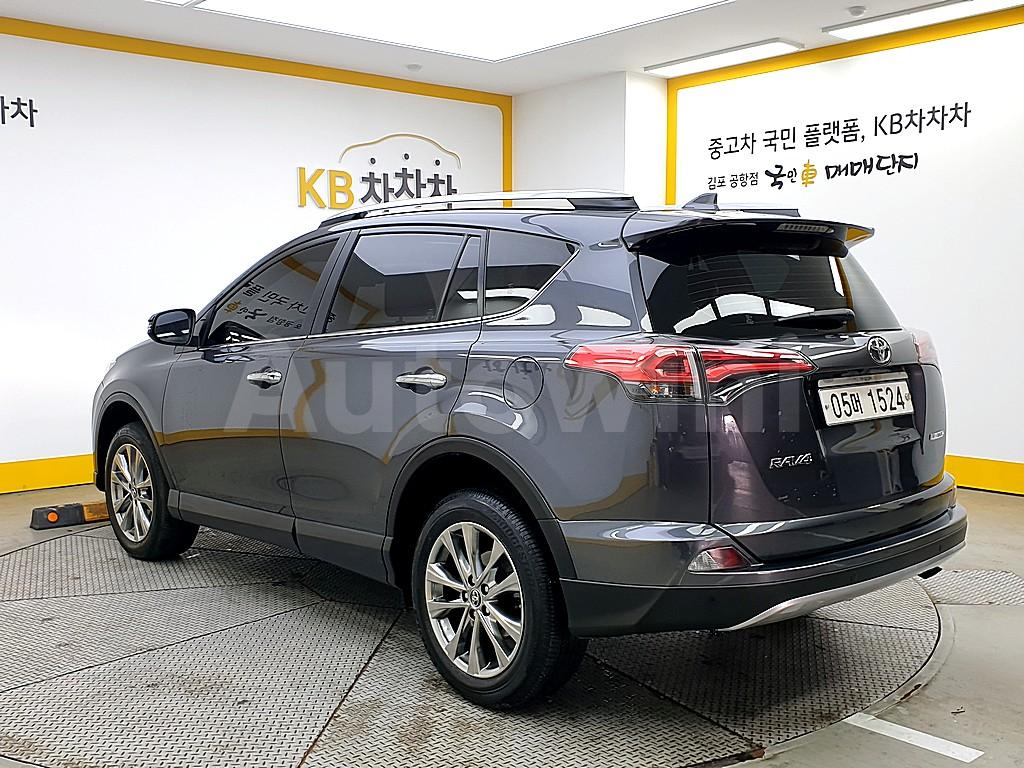 JTMYFREV4JD119108 2018 TOYOTA RAV4 2.5 2WD GEN 4-3