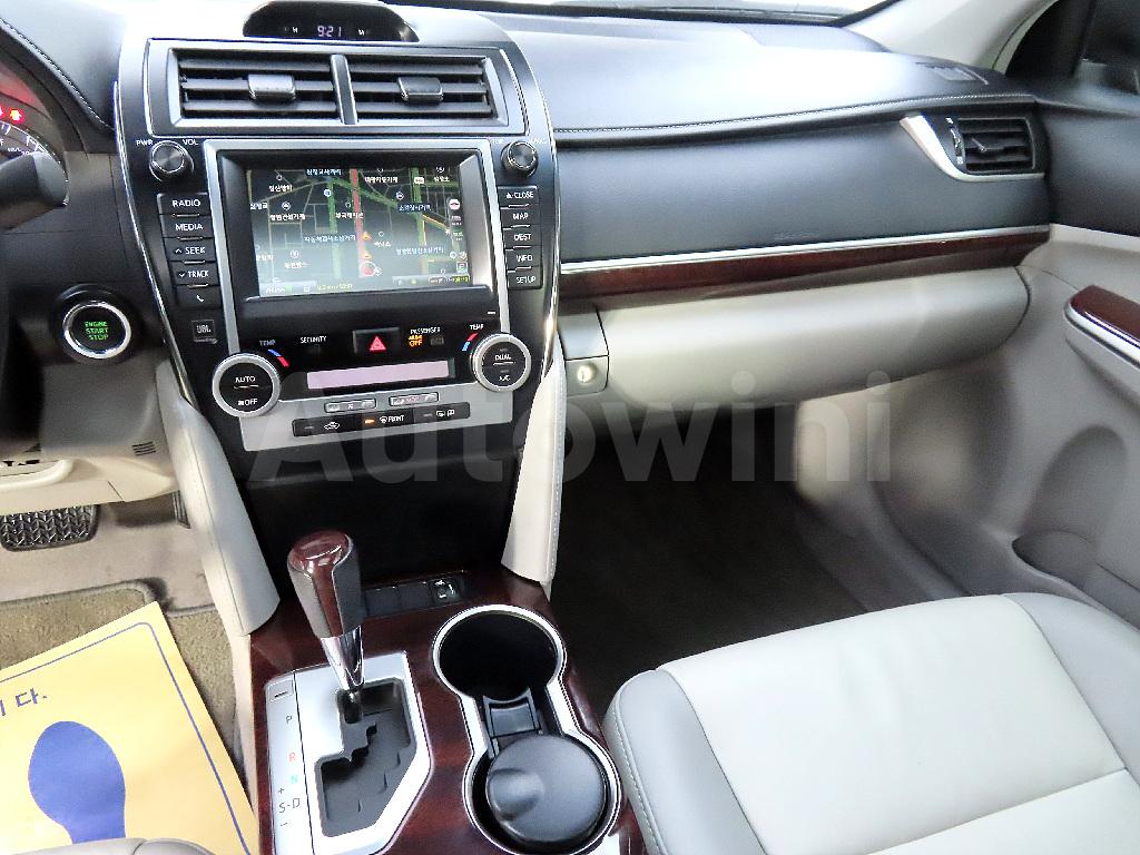 2012 TOYOTA  CAMRY 2.5 XLE - 10