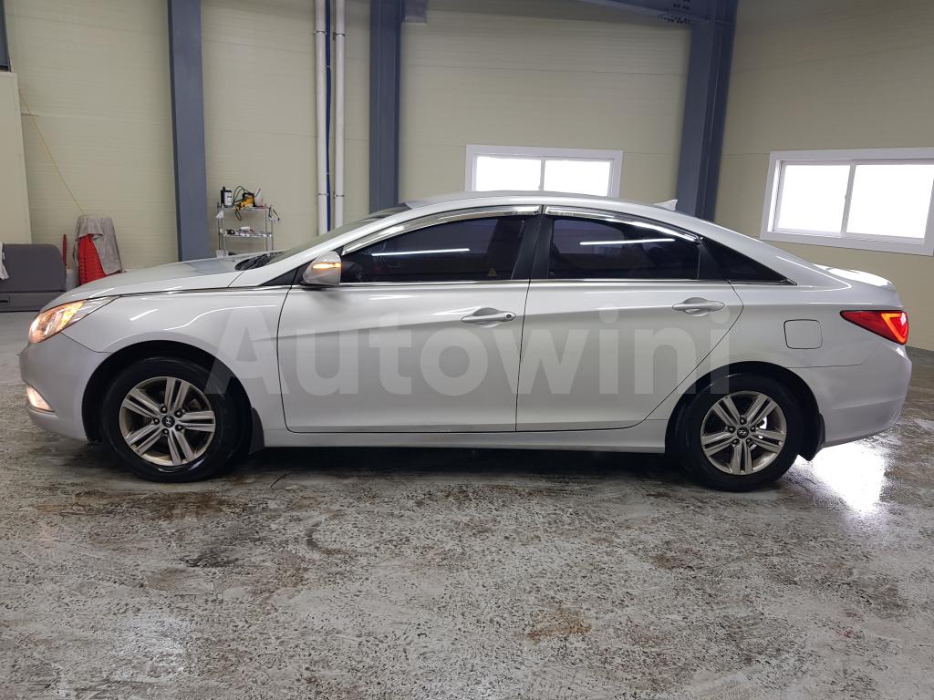KMHEC41LBDA556059 2013 HYUNDAI YF SONATA THE BRILLIANT REAR COM+REAR SENCER-3