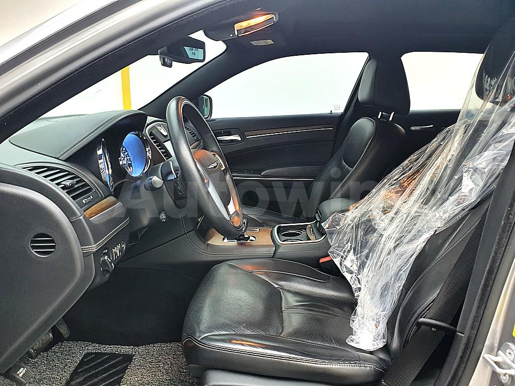 2014 CHRYSLER  300C LX - 9