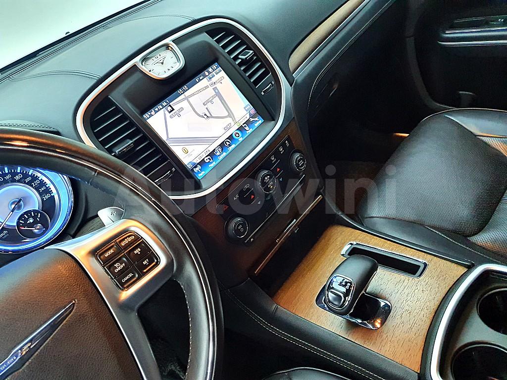 2014 CHRYSLER  300C LX - 11