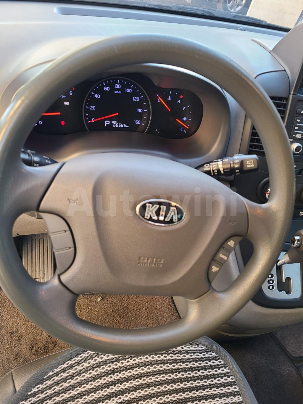 2014 KIA GRAND CARNIVAL R GX - 12