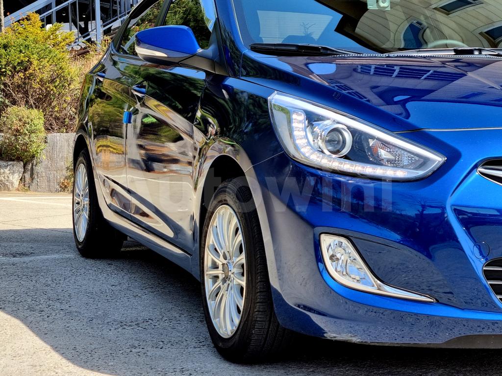 2017 HYUNDAI ACCENT  PREMIUM S.KEY - 10