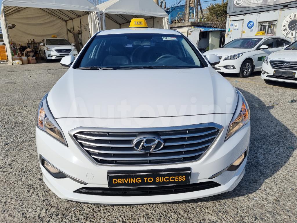KMHE341DBJA488430 2018 HYUNDAI LF SONATA 18/18 TAXI ORIGINAL MILEAGE-1