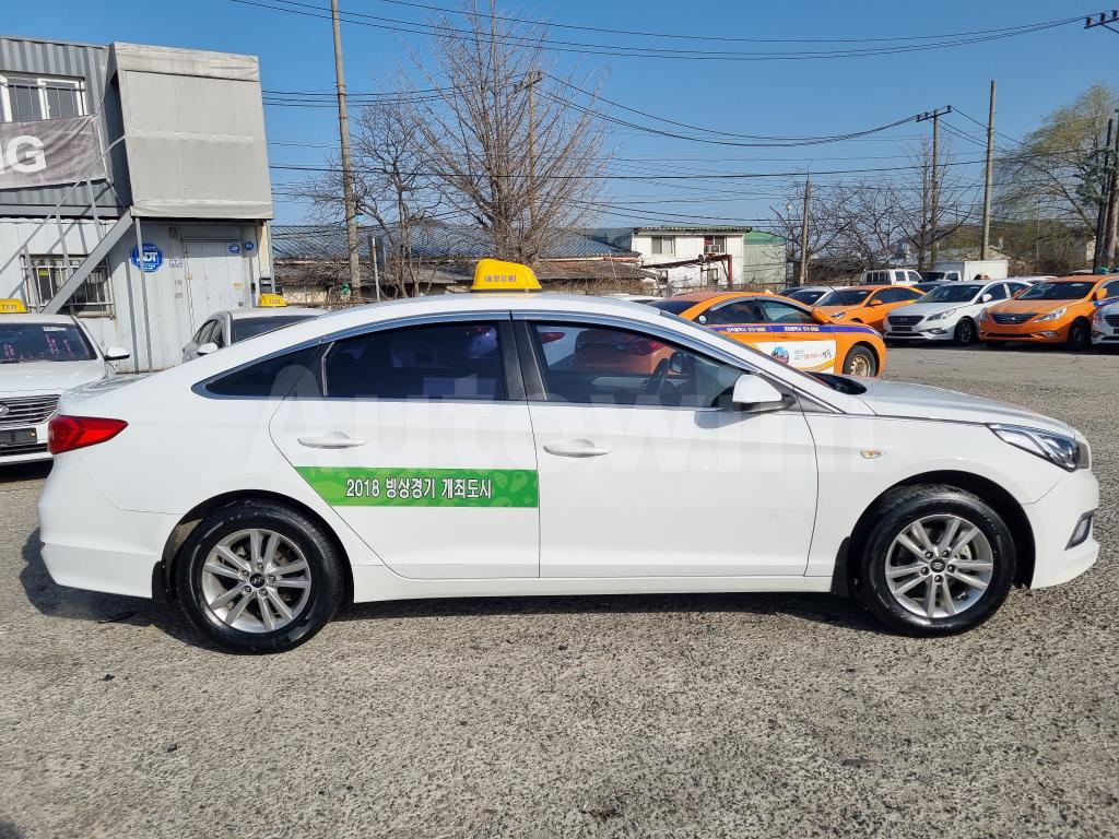 KMHE341DBJA488430 2018 HYUNDAI LF SONATA 18/18 TAXI ORIGINAL MILEAGE-3