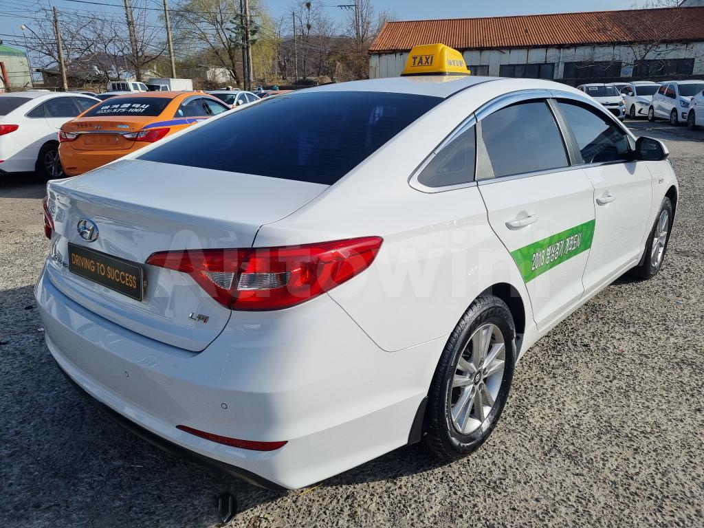 KMHE341DBJA488430 2018 HYUNDAI LF SONATA 18/18 TAXI ORIGINAL MILEAGE-4