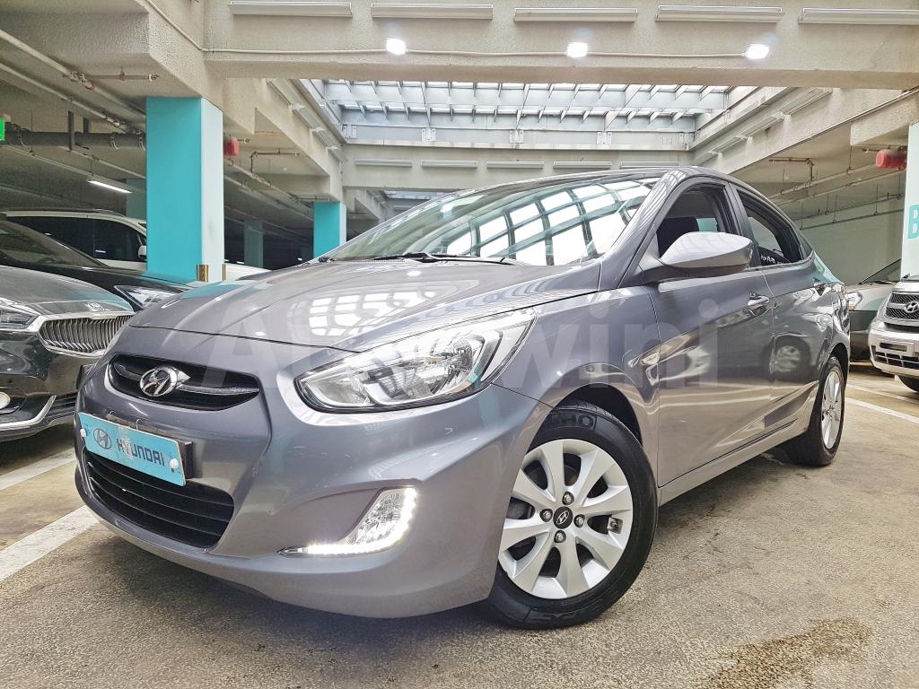 KMHCS41UGHU146760 2017 HYUNDAI ACCENT  D-(15R+LED+ANDROID+LEATHER )-0