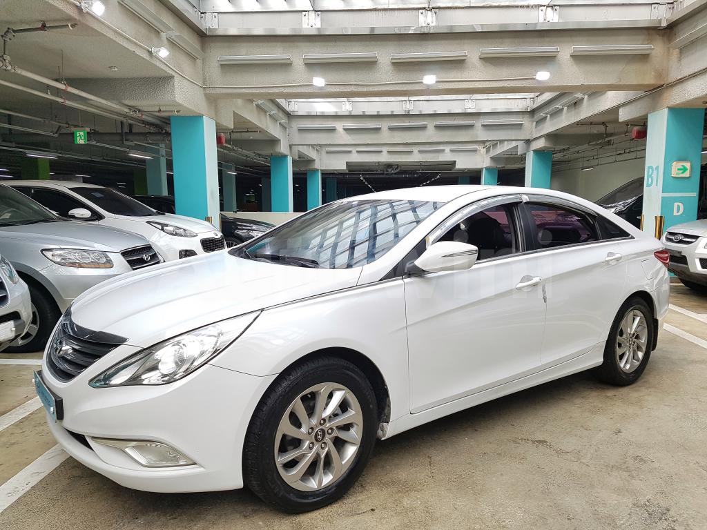 KMHEC41LBEA637149 2014 HYUNDAI YF SONATA THE BRILLIANT (17R+TESLA ANDROID+LEATHER)-1
