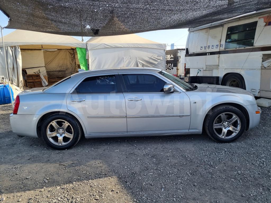 2010 CHRYSLER 300C 3.5 SUNROOF A/T - 10