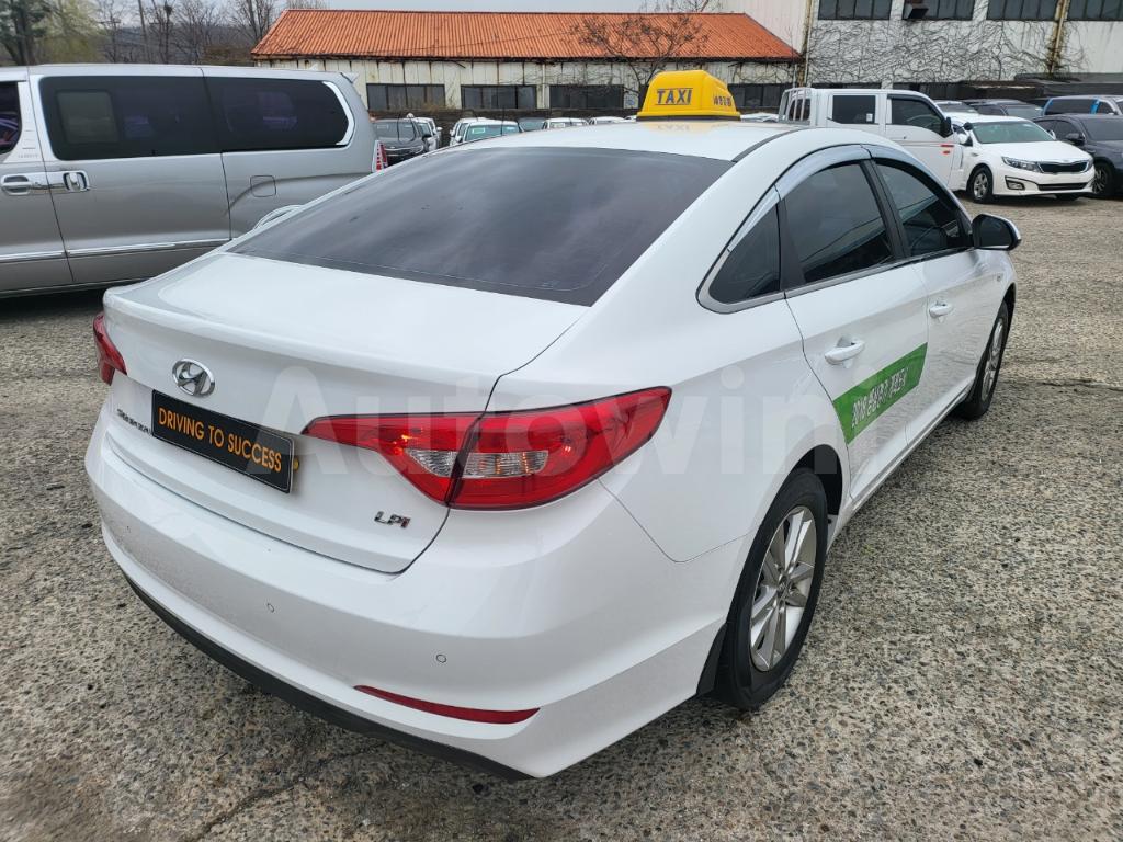 KMHE341DBJA488487 2018 HYUNDAI LF SONATA TAXI REAL-MILEAGE NO ACCIDENT-4