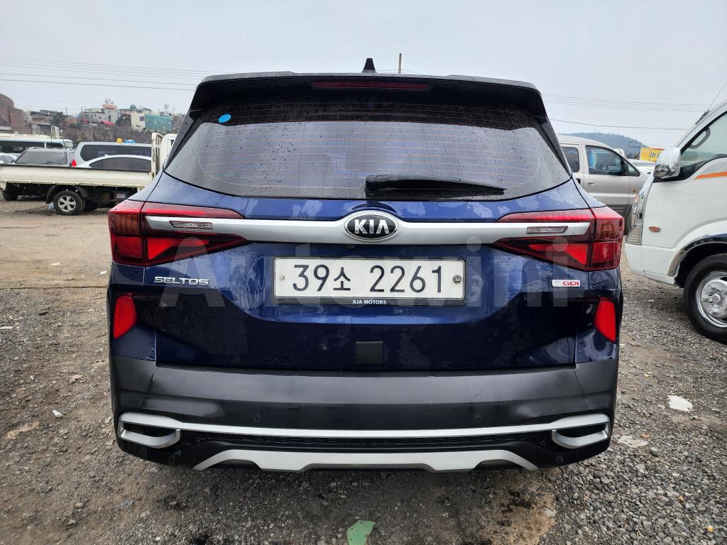 KNAER812GLK004483 2021 KIA SELTOS (N.ACC+S.KEY+ORIGINAL MILEAGE)-5