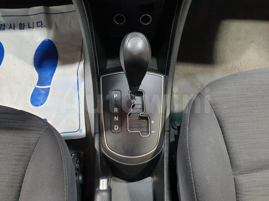 2017 HYUNDAI ACCENT  DIESEL ABS - 28
