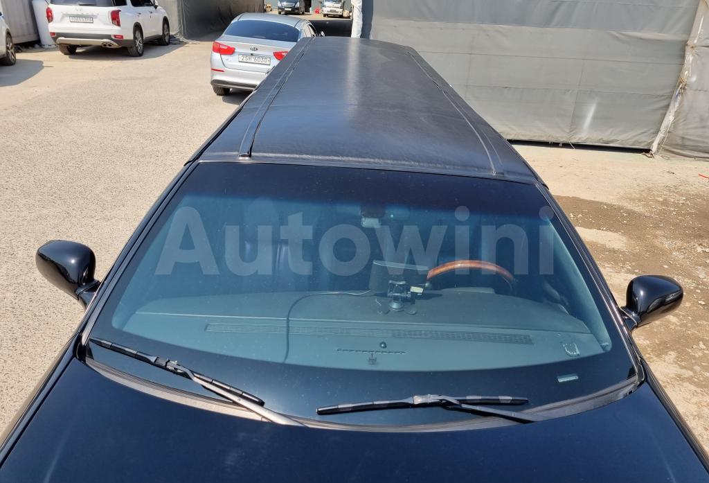 2010 LINCOLN TOWN CAR A/T - 17