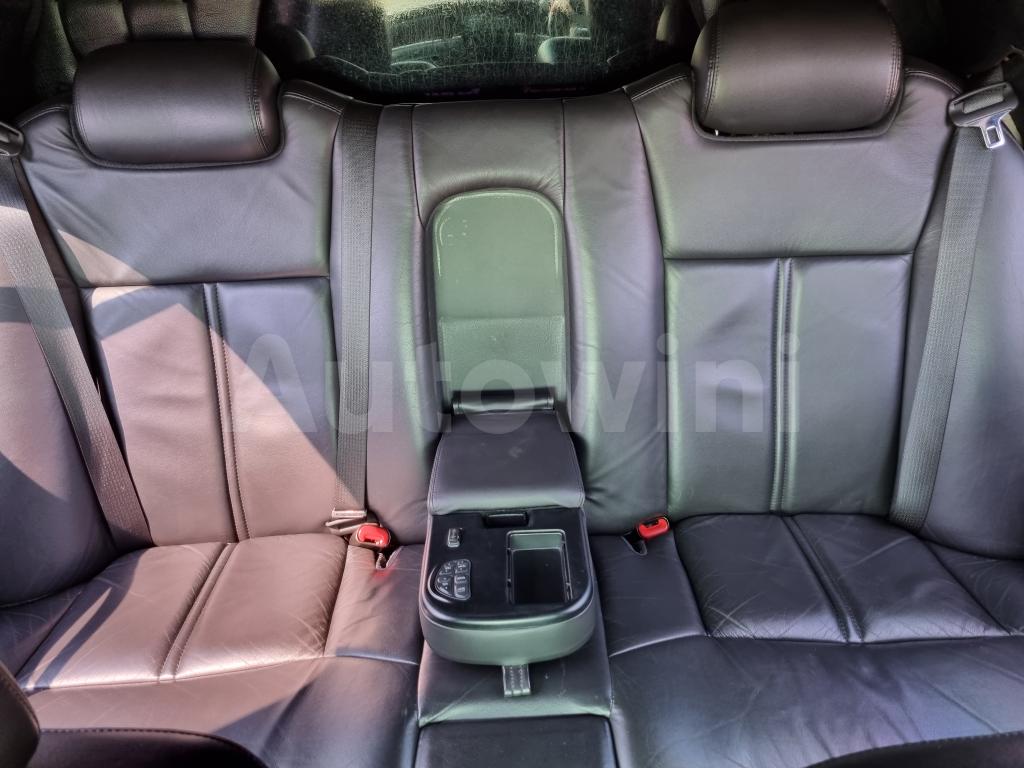 2010 LINCOLN TOWN CAR A/T - 35