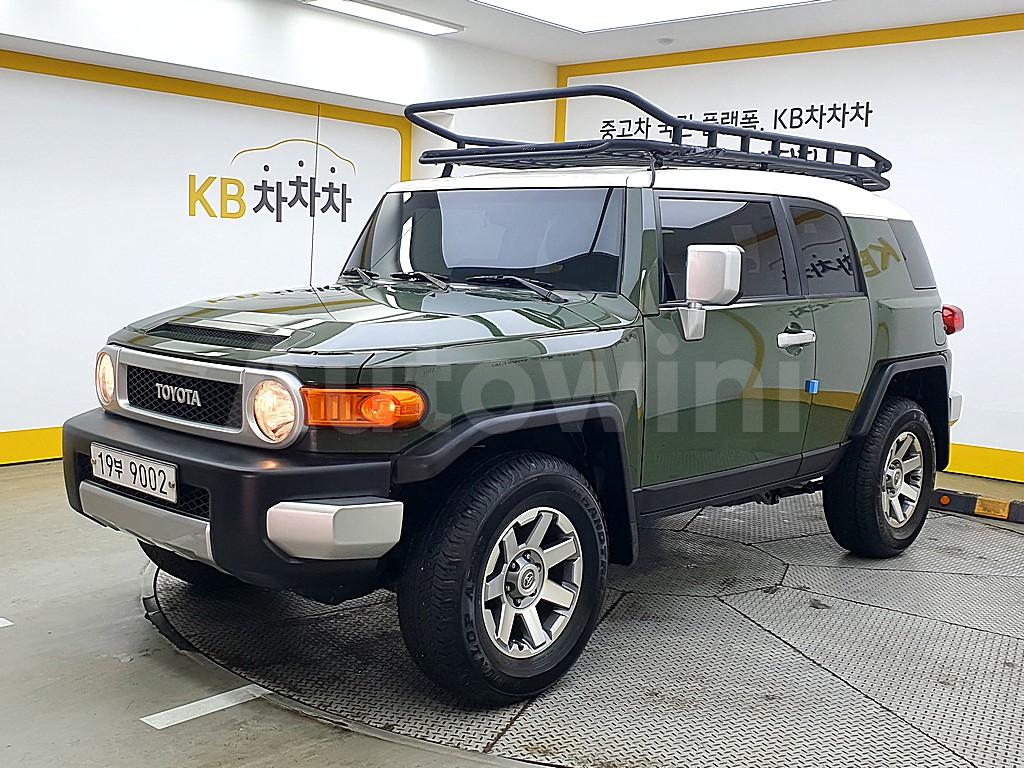 JTEBU4BF3EK192804 2014 TOYOTA FJ CRUISER 4WD V6-0