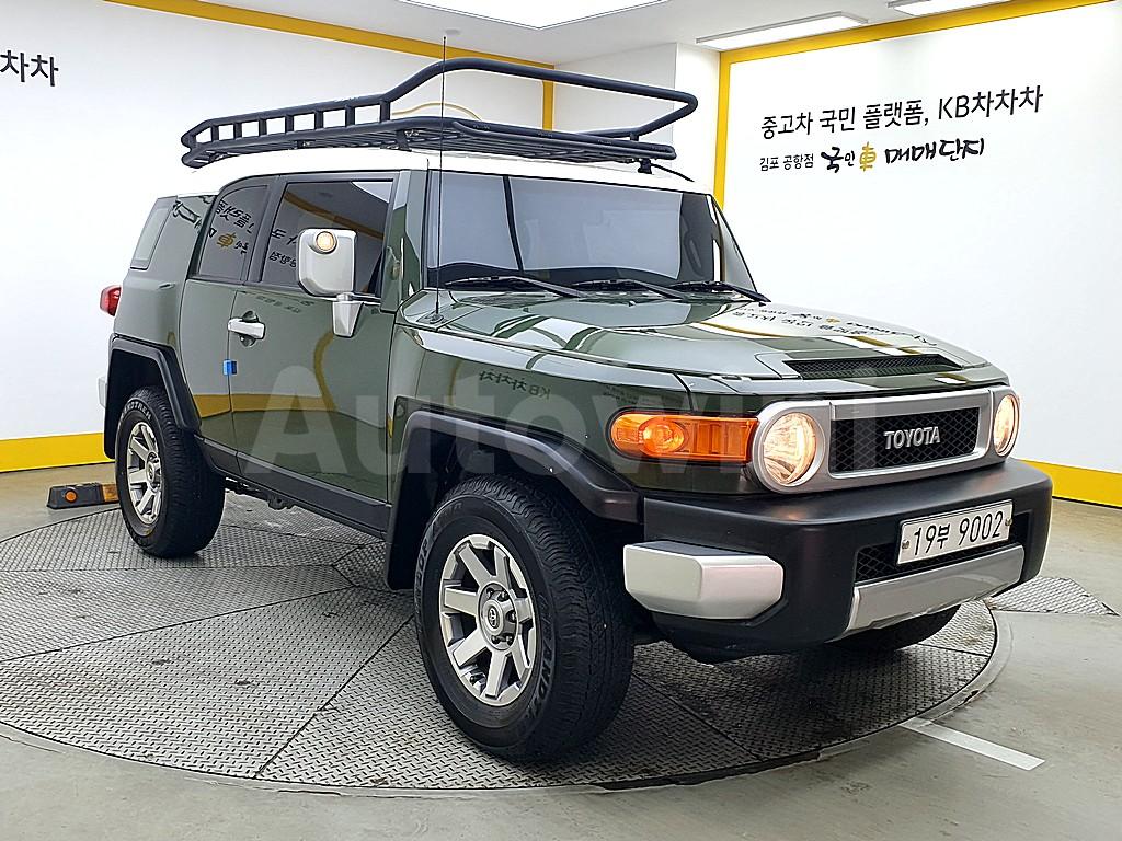 JTEBU4BF3EK192804 2014 TOYOTA FJ CRUISER 4WD V6-1