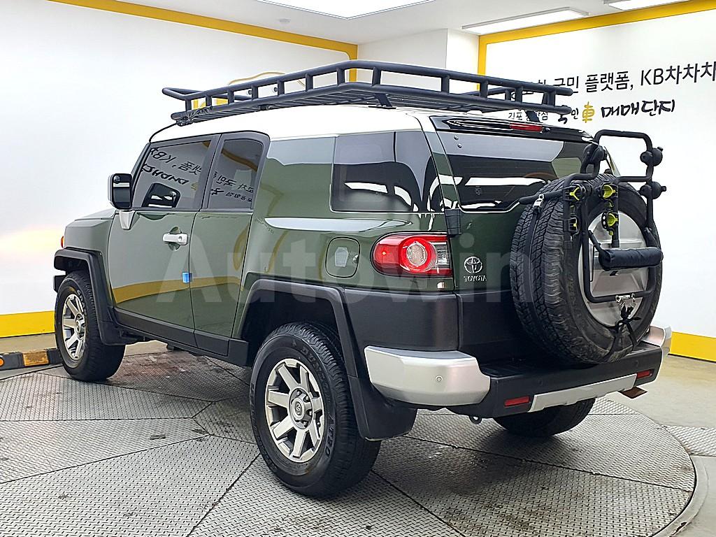 JTEBU4BF3EK192804 2014 TOYOTA FJ CRUISER 4WD V6-3