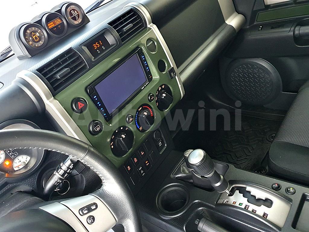 2014 TOYOTA FJ CRUISER 4WD V6 - 11