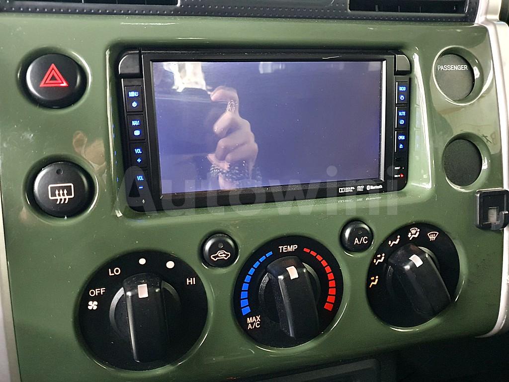 2014 TOYOTA FJ CRUISER 4WD V6 - 13