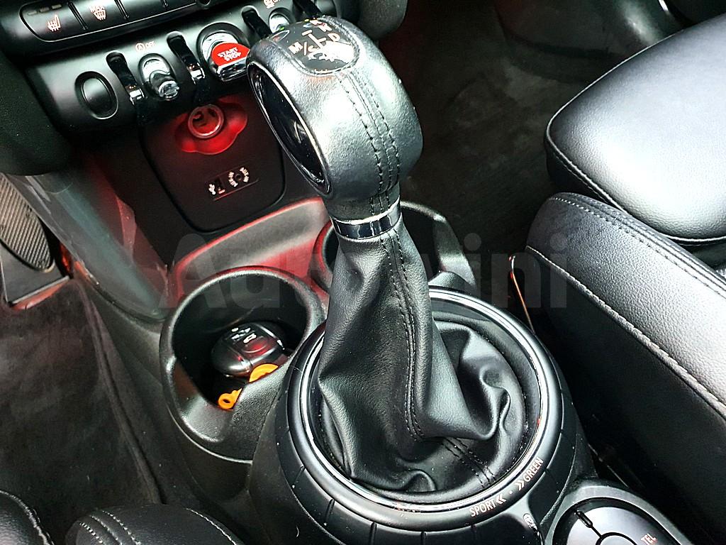 2015 MINI COOPER D 1.5 5-DOOR MID 3RD GEN - 14