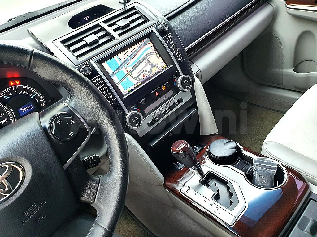2014 TOYOTA  CAMRY 2.5 XLE - 10