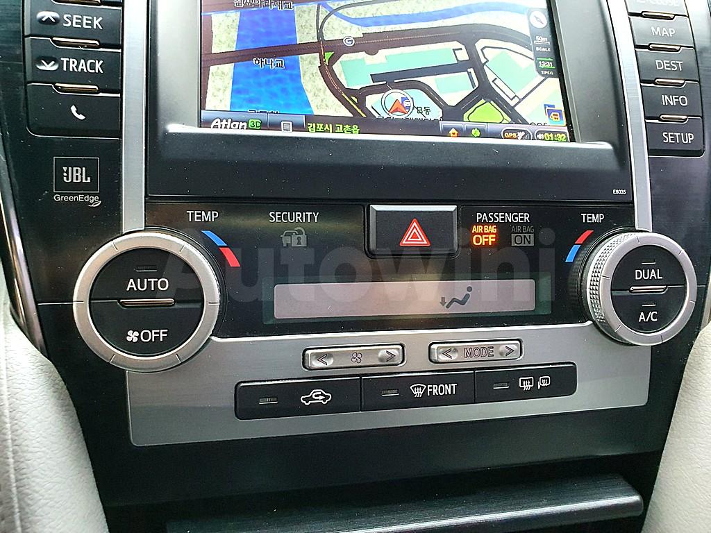 2014 TOYOTA  CAMRY 2.5 XLE - 13