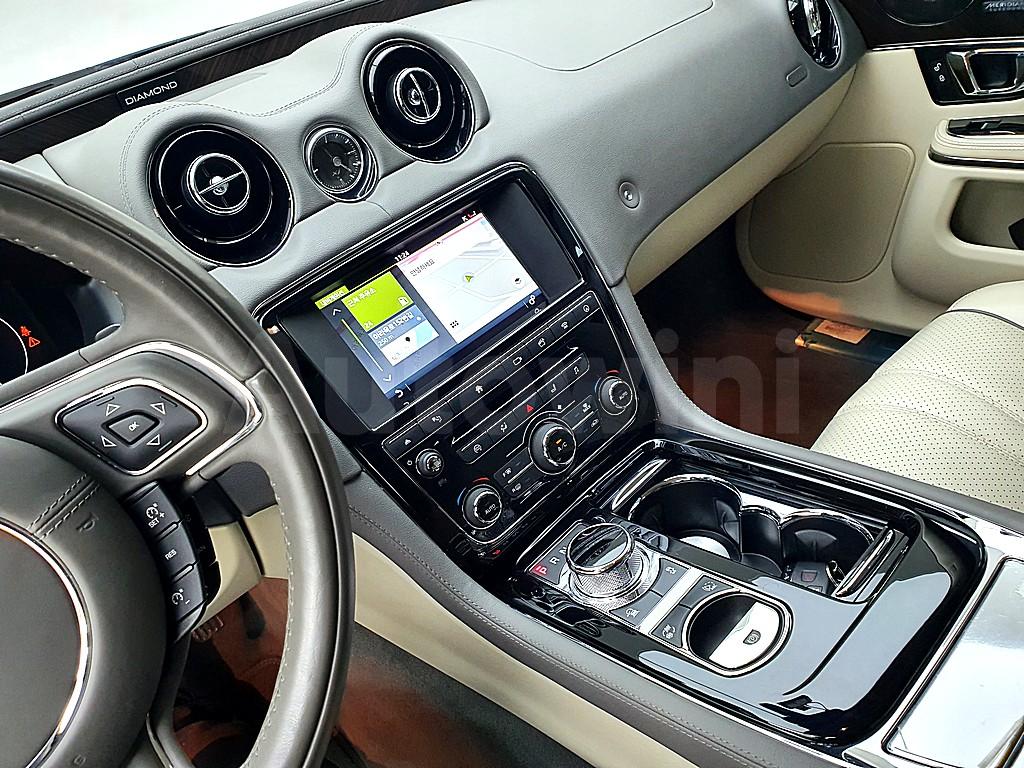 2016 JAGUAR XJ X351  3.0D DIAMOND LIMITED EDITION - 10